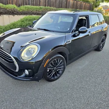 2018 MINI Clubman Cooper Hatchback 4D