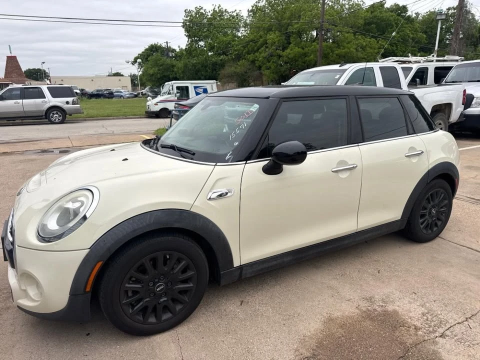 2018 Mini Mini 3rd Gen - Image 2 of 20
