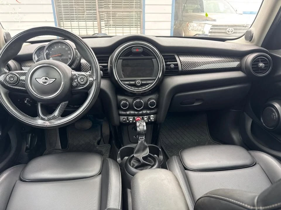 2018 Mini Mini 3rd Gen - Image 17 of 20