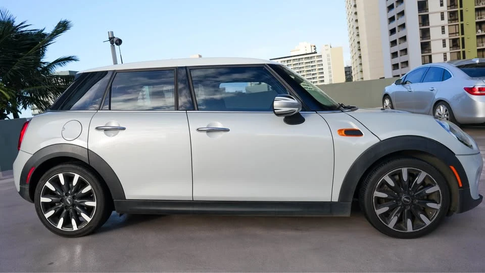 2018 Mini Mini 3rd Gen - Image 5 of 10