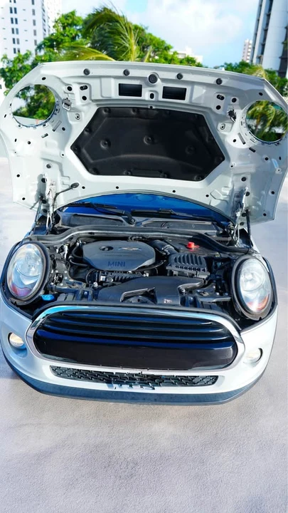 2018 Mini Mini 3rd Gen - Image 2 of 10
