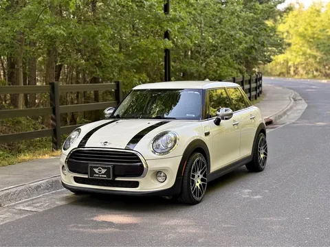 2018 MINI Cooper Cooper Hatchback 4D