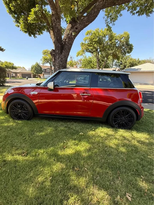 2018 Mini Mini 3rd Gen - Image 2 of 16