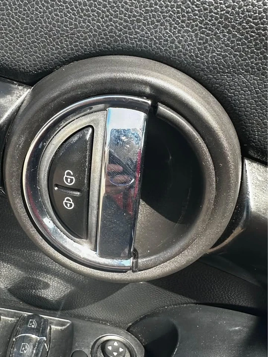 2018 Mini Mini 3rd Gen - Image 19 of 20