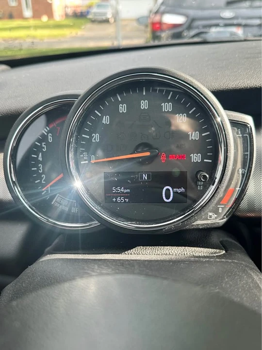 2018 Mini Mini 3rd Gen - Image 3 of 9