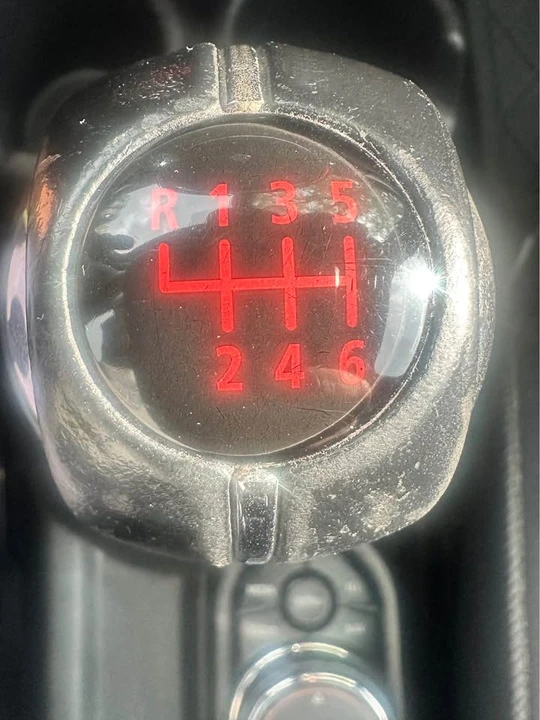 2018 Mini Mini 3rd Gen - Image 4 of 9