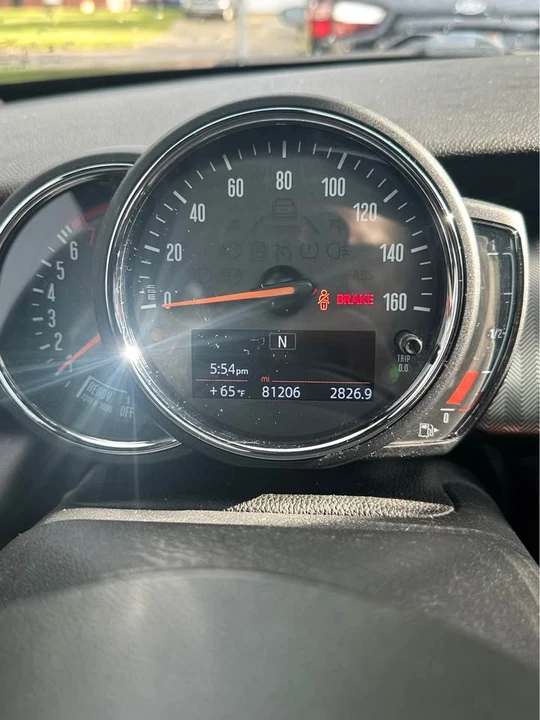 2018 Mini Mini 3rd Gen - Image 2 of 9