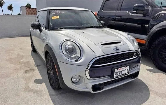 2018 MINI Cooper S 2-Door Hatchback