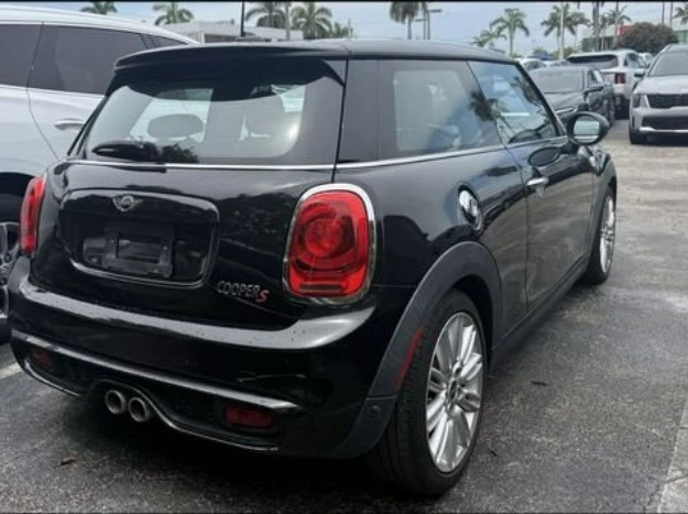 2018 Mini Mini Cooper S 3rd Gen - Image 3 of 4