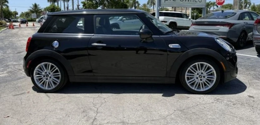 2018 Mini Mini Cooper S 3rd Gen - Image 5 of 12