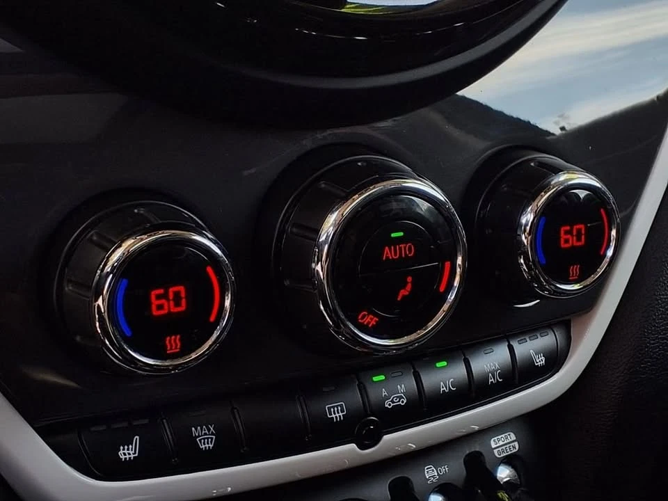 2018 Mini Countryman 2nd Gen - Image 9 of 15
