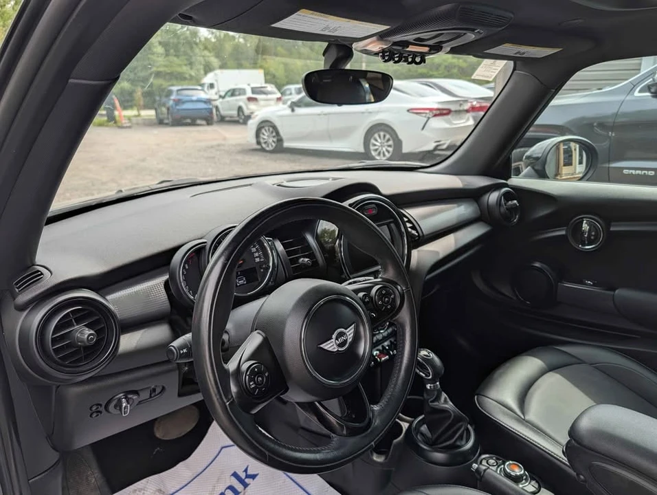 2018 Mini Mini Cooper S 3rd Gen - Image 5 of 8
