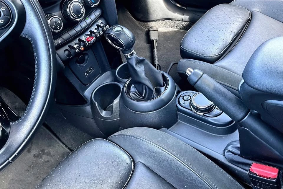 2018 Mini Mini Cooper S 3rd Gen - Image 11 of 20