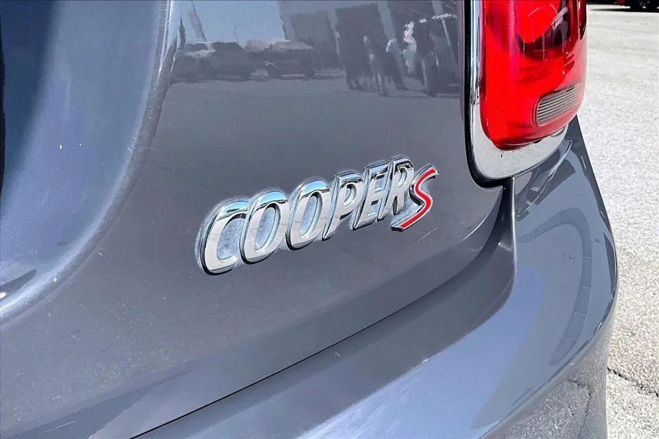 2018 Mini Mini Cooper S 3rd Gen - Image 16 of 20