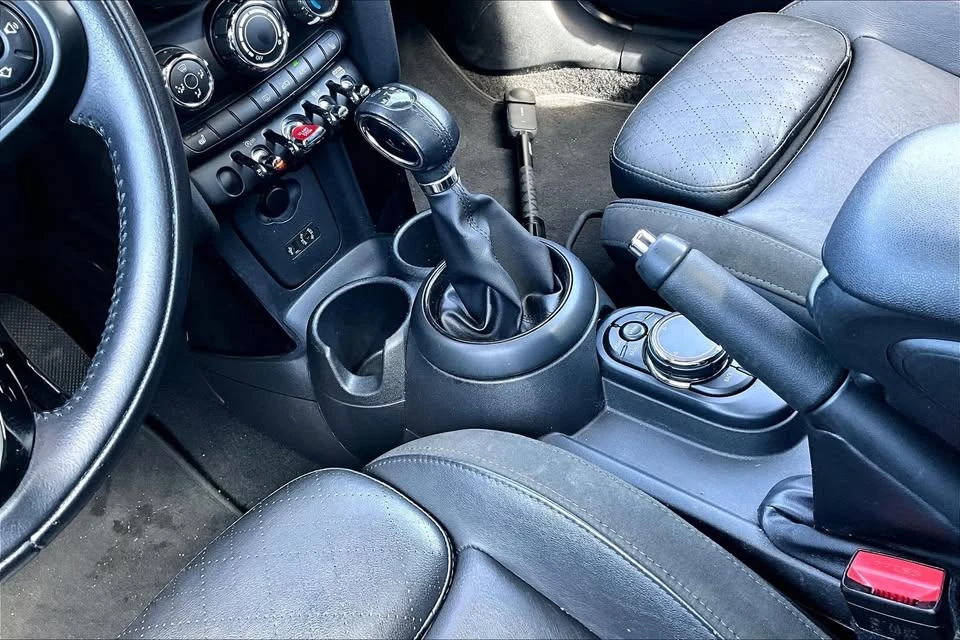 2018 Mini Mini Cooper S 3rd Gen - Image 12 of 18