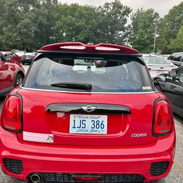 2018 MINI Hardtop 2 Door Cooper Classic Hatchback 2D