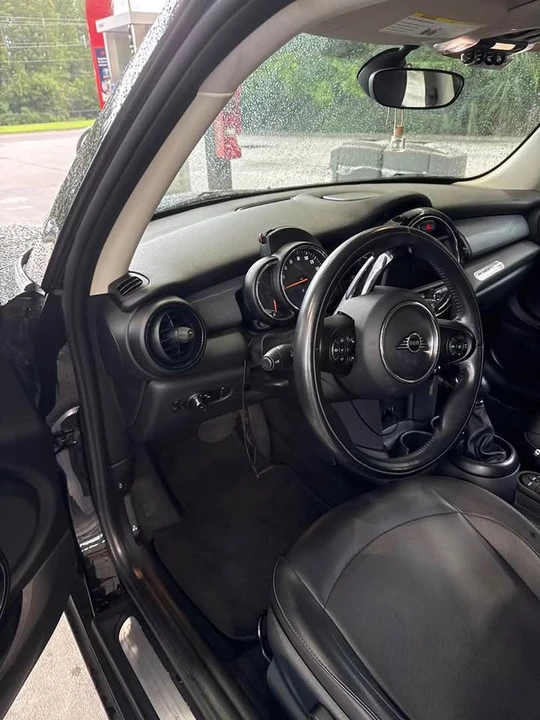 2018 Mini Mini Cooper S 3rd Gen - Image 9 of 17