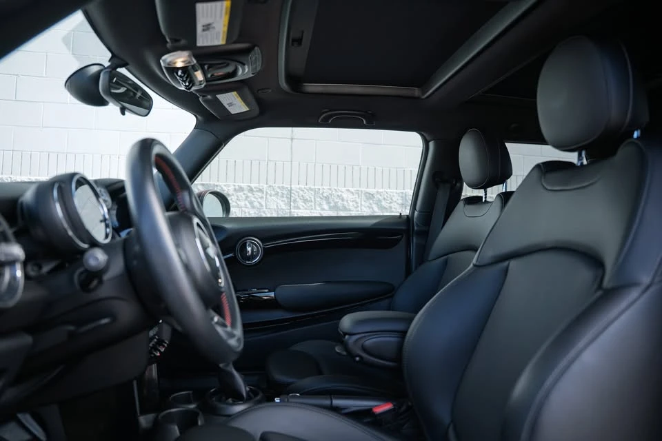 2018 Mini Mini Cooper S 3rd Gen - Image 9 of 19