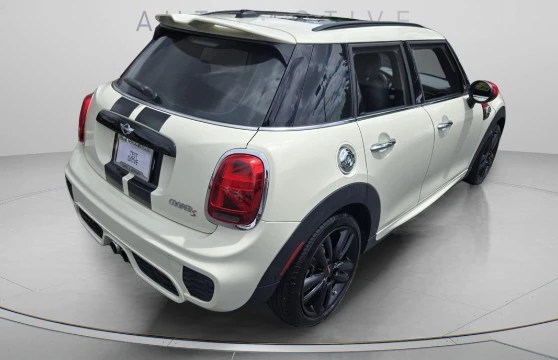 2018 Mini Mini Cooper S 3rd Gen - Image 9 of 11