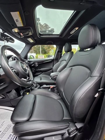 2018 Mini Mini Cooper S 3rd Gen - Image 9 of 11