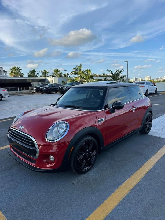 2018 Mini Mini 3rd Gen - Image 2 of 8