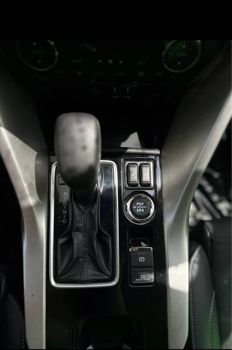 2018 Mitsubishi Eclipse Cross - Image 8 of 9
