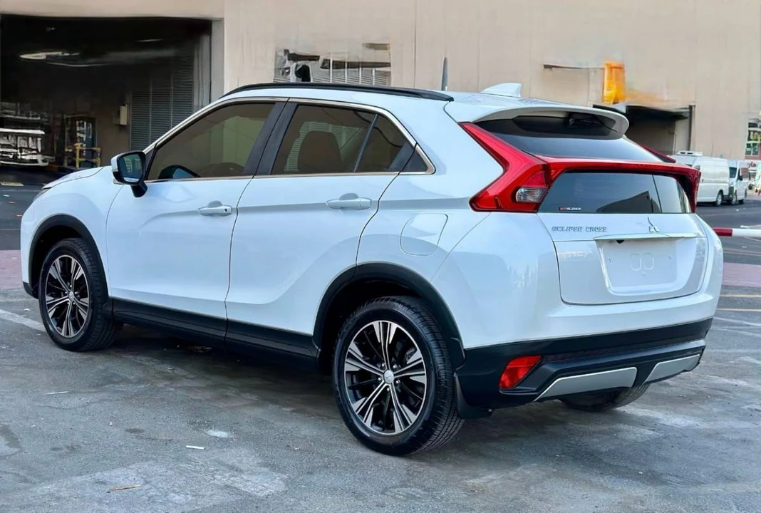 2018 Mitsubishi Eclipse Cross - Image 5 of 9