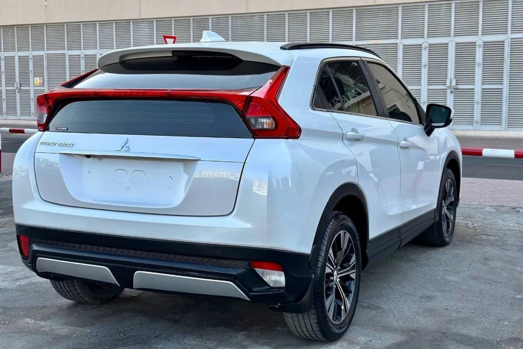 2018 Mitsubishi Eclipse Cross - Image 4 of 9