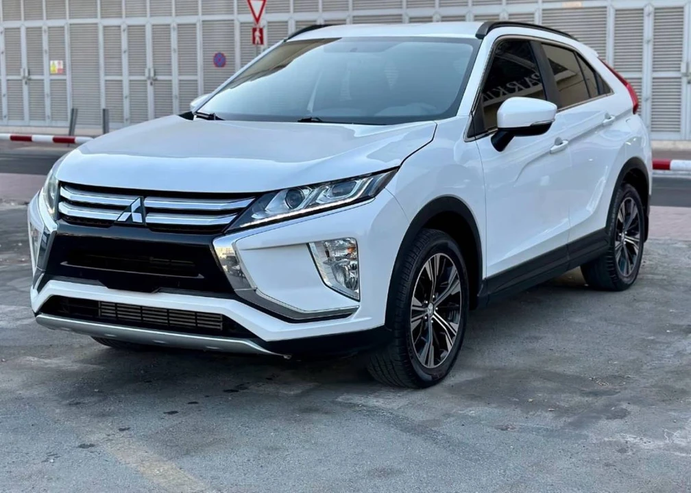 2018 Mitsubishi Eclipse Cross - Image 3 of 9