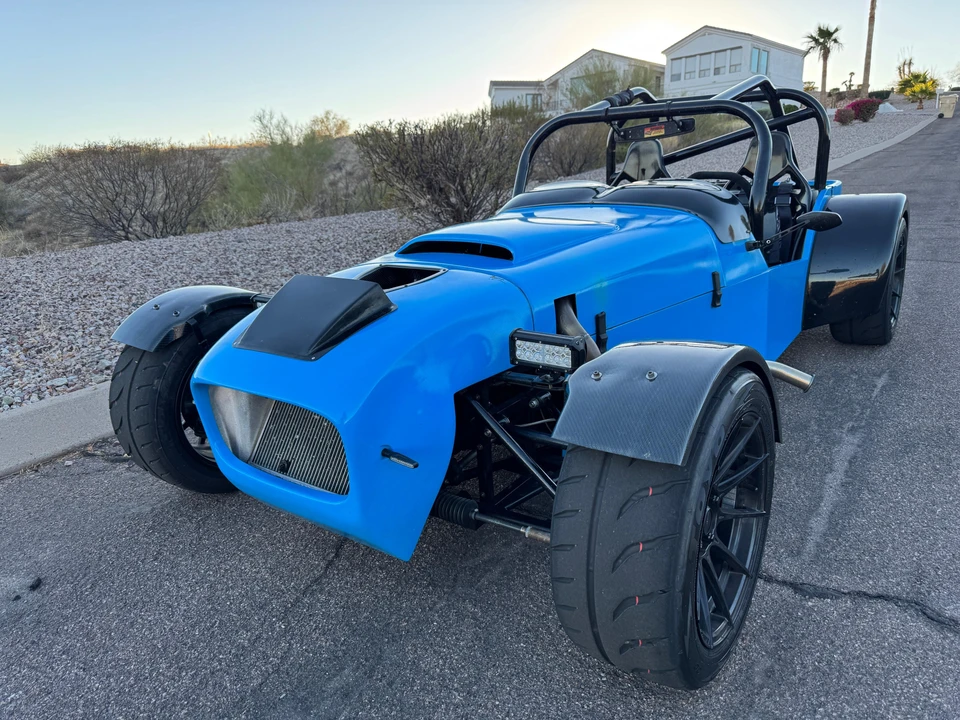 2018 - Image 10 of 30