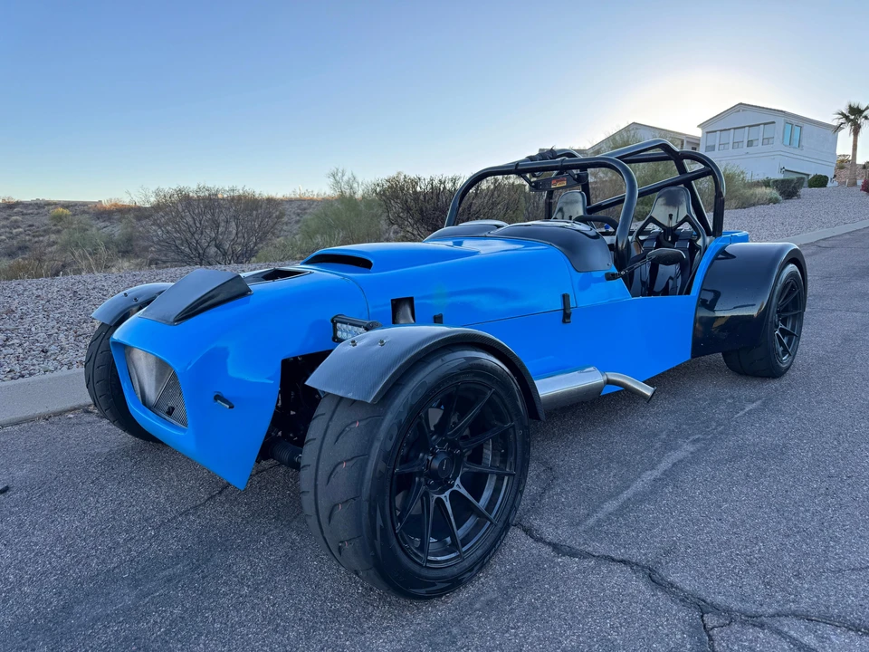 2018 - Image 13 of 30