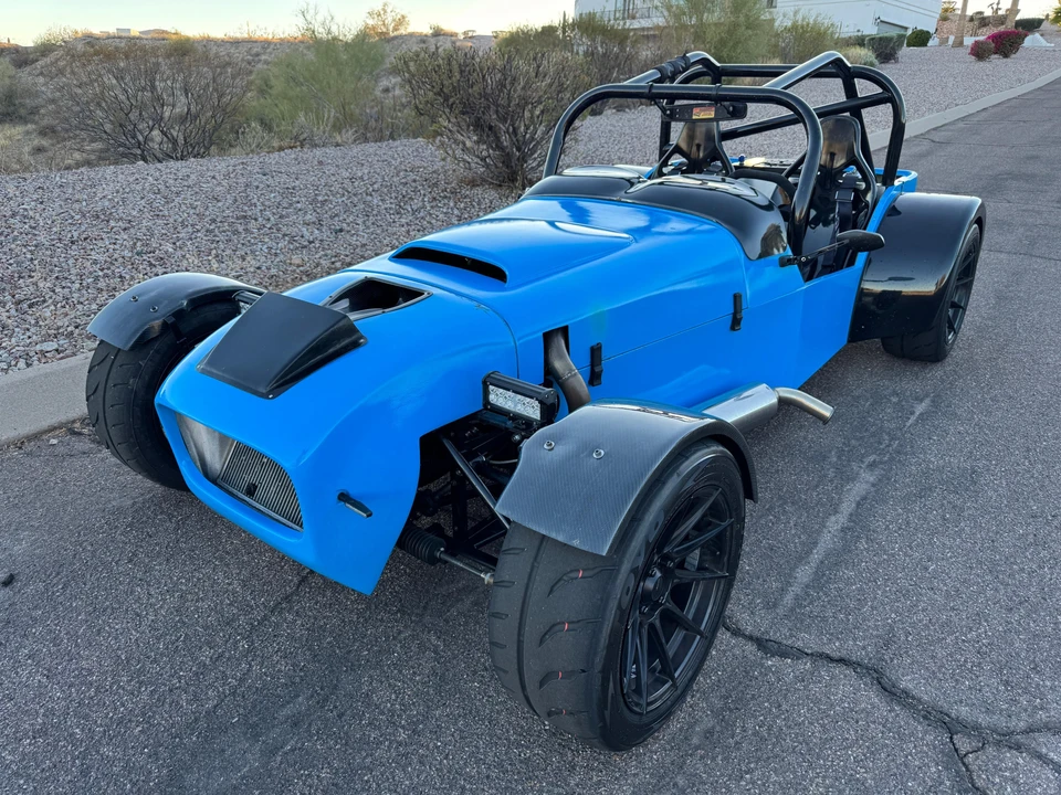 2018 - Image 12 of 30