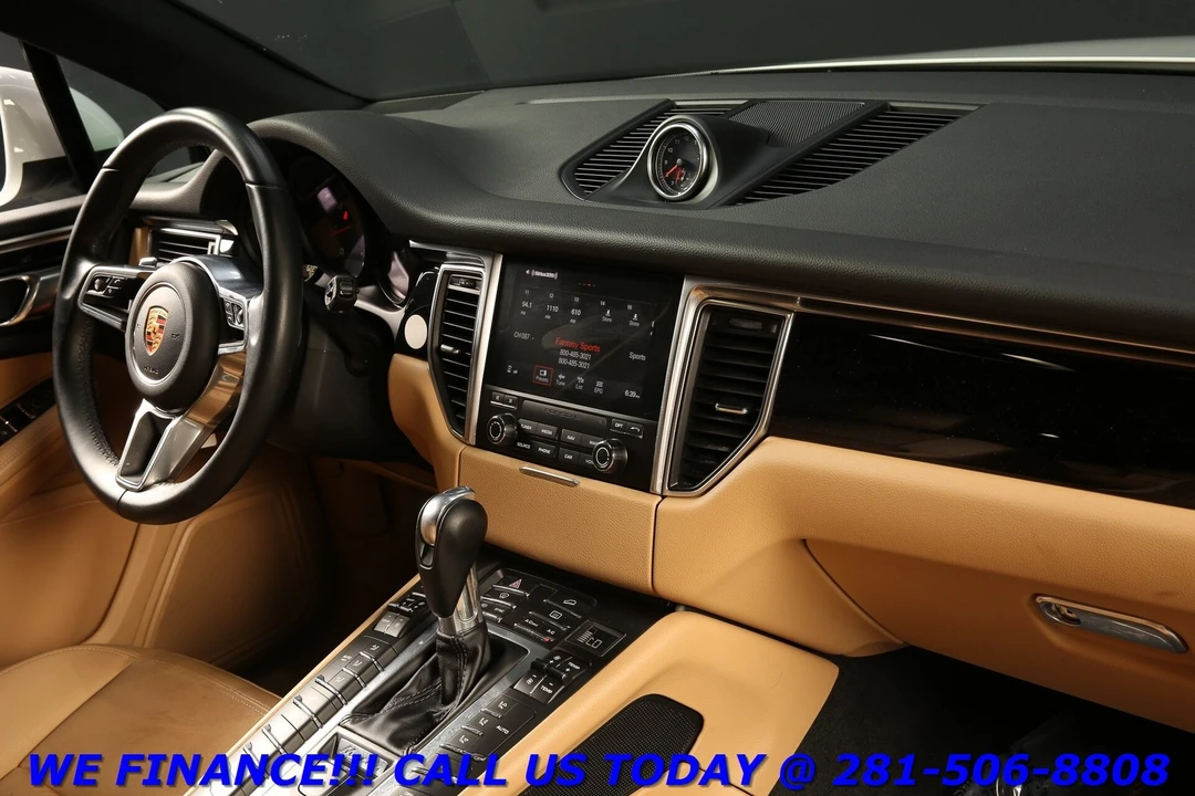 2018 Porsche Macan - Image 18 of 21