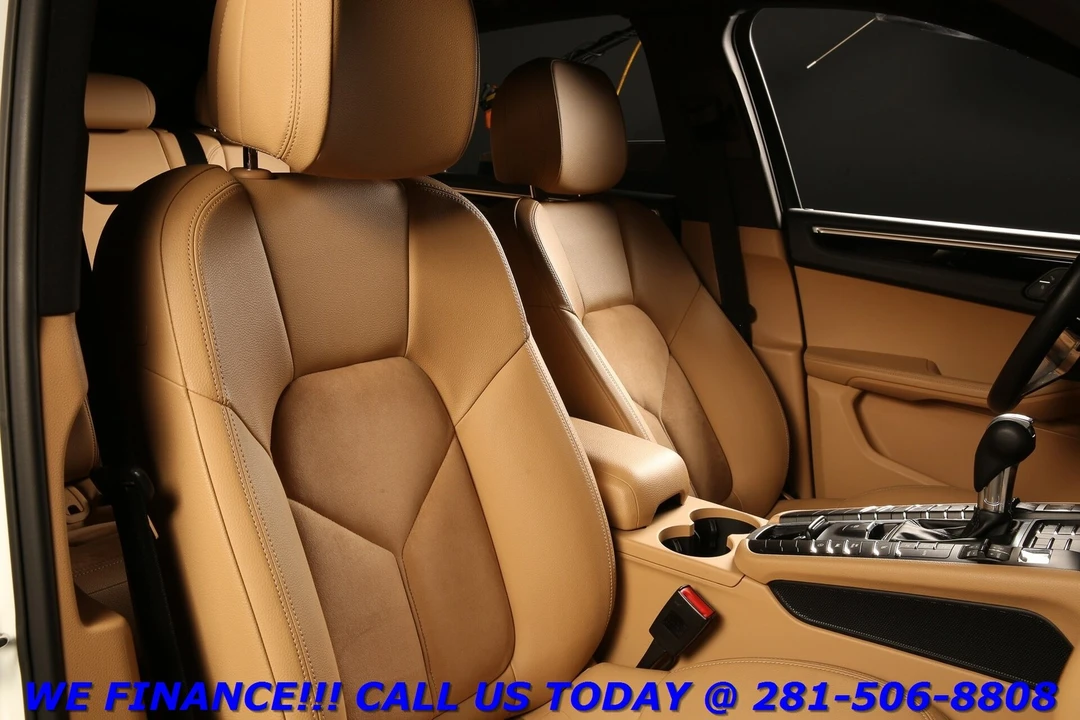 2018 Porsche Macan - Image 19 of 21