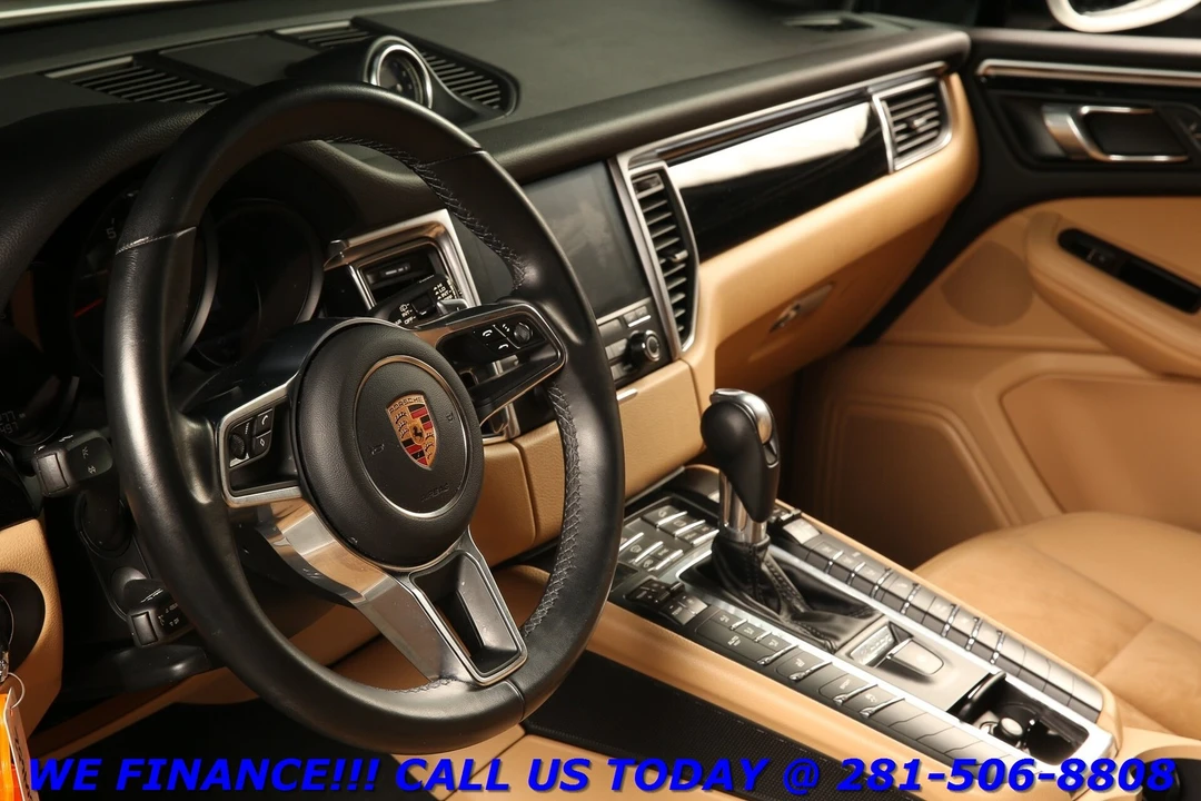 2018 Porsche Macan - Image 9 of 21