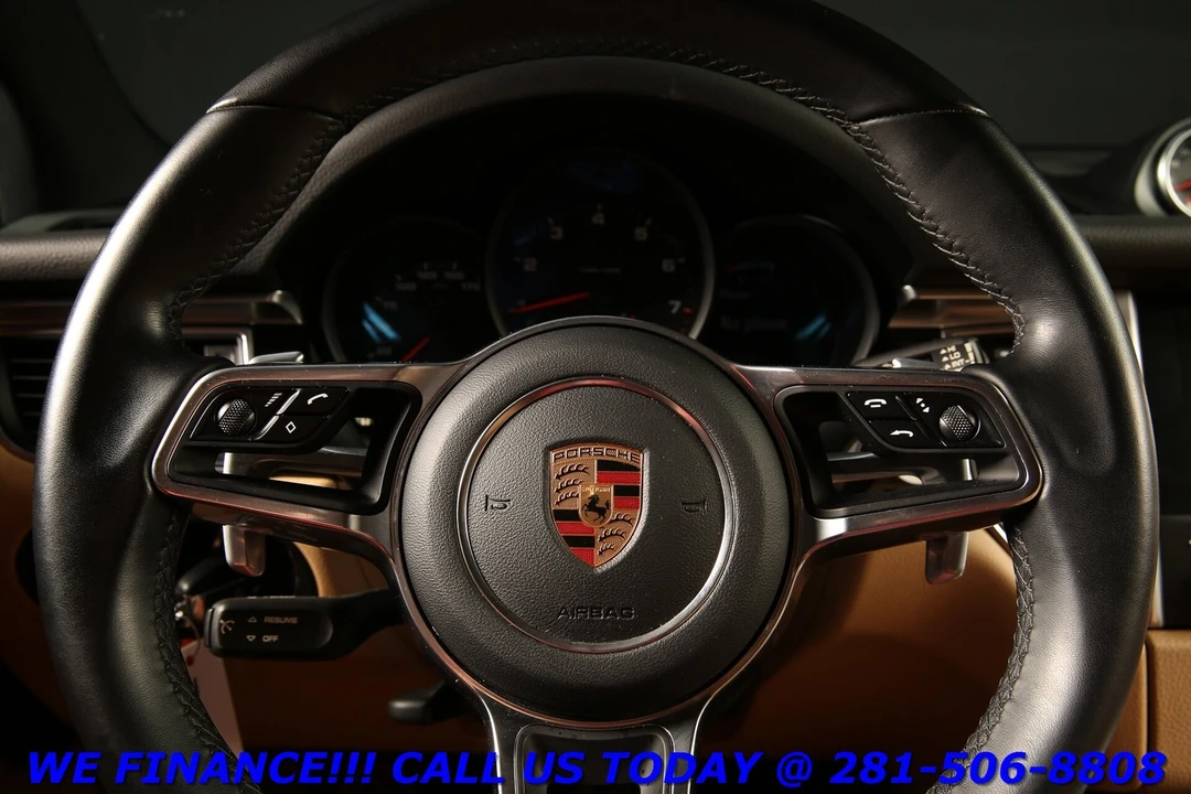2018 Porsche Macan - Image 13 of 21