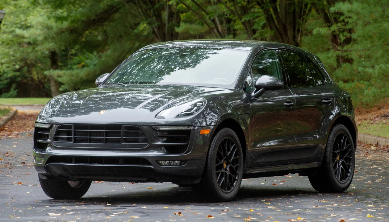 2018 Porsche Macan GTS - Image 2 of 29
