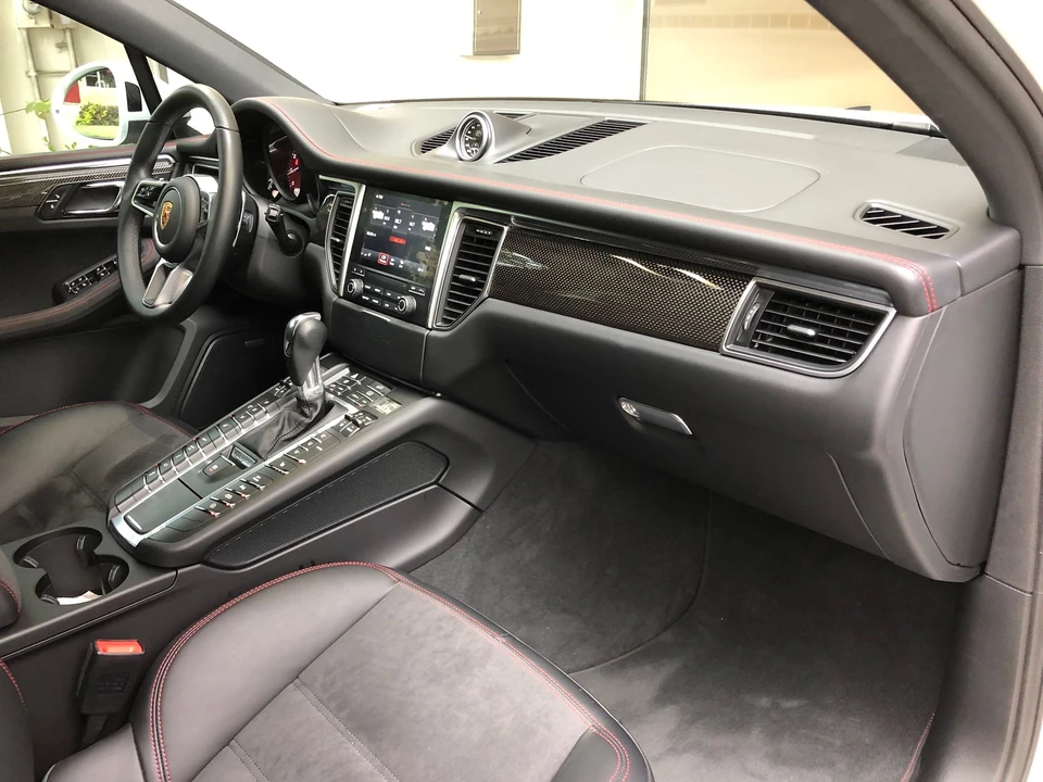 2018 Porsche Macan GTS - Image 13 of 19
