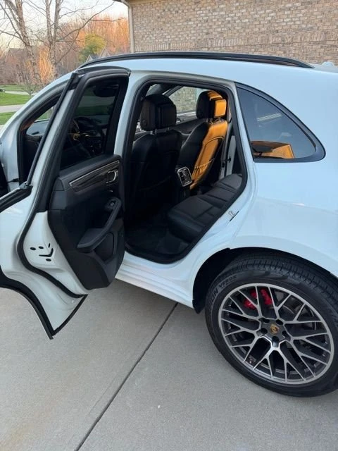 2018 Porsche Macan GTS - Image 8 of 24
