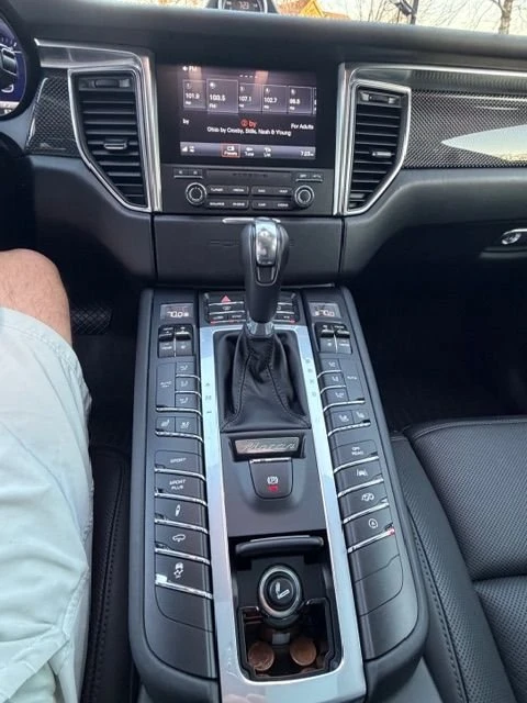 2018 Porsche Macan GTS - Image 22 of 24