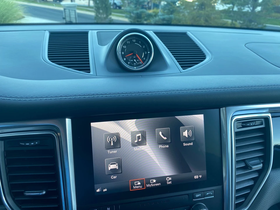 2018 Porsche Macan S - Image 12 of 24