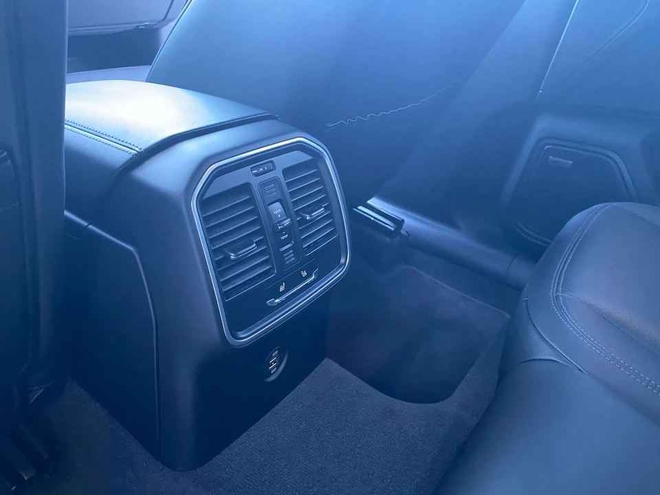 2018 Porsche Macan S - Image 9 of 24