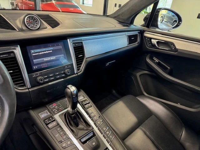2018 Porsche Macan Turbo - Image 13 of 22