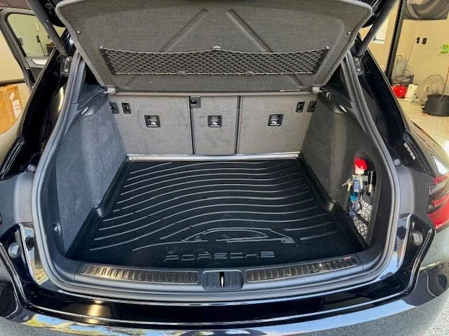 2018 Porsche Macan Turbo - Image 17 of 22