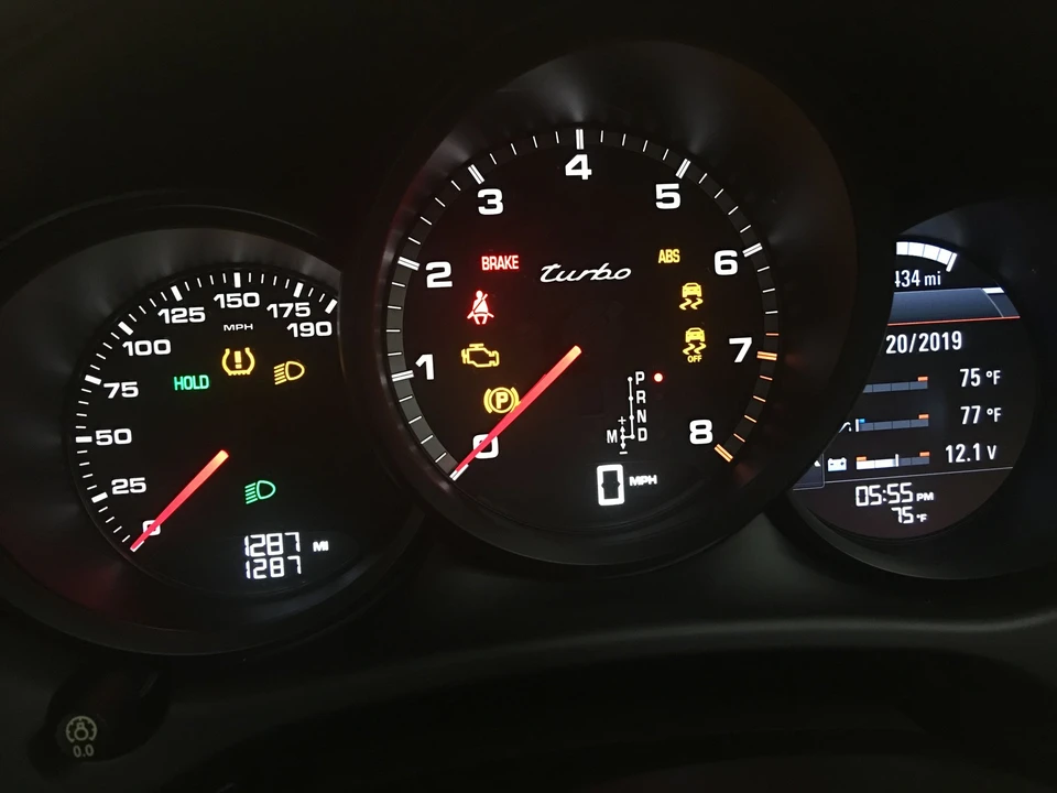 2018 Porsche Macan Turbo - Image 21 of 21