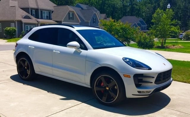 2018 Porsche Macan Turbo - Image 16 of 19