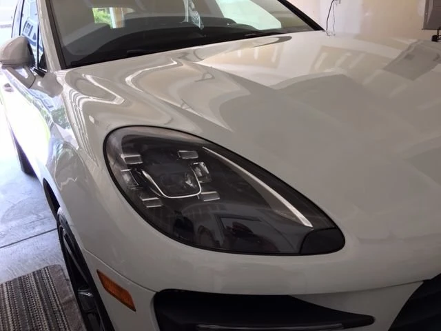 2018 Porsche Macan Turbo - Image 12 of 19