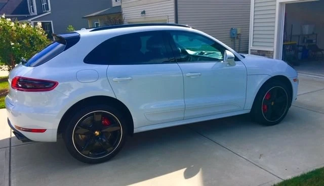 2018 Porsche Macan Turbo - Image 12 of 21