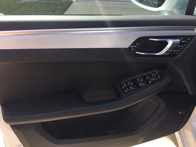 2018 Porsche Macan Turbo - Image 3 of 19