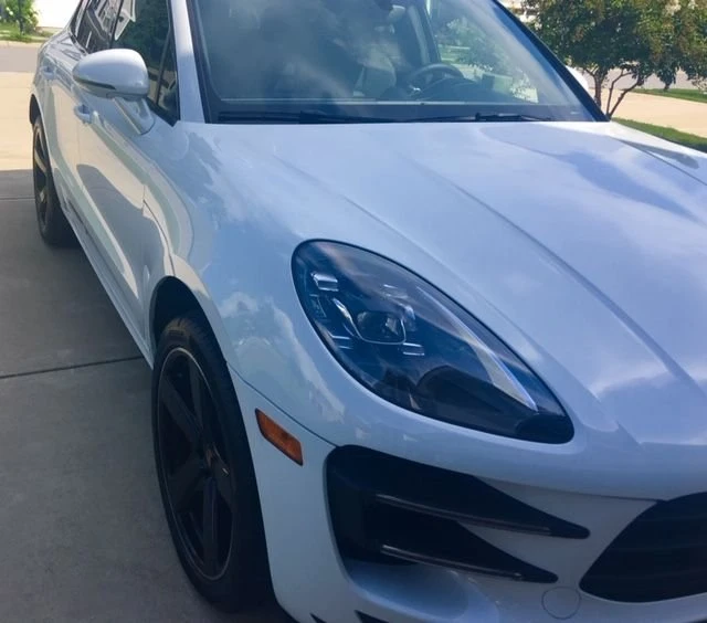 2018 Porsche Macan Turbo - Image 18 of 19